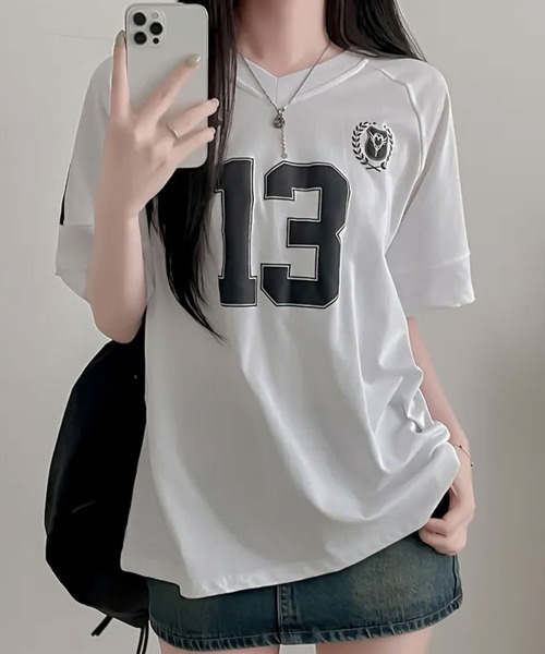VIVID LADY(ビビッドレディー)の「ナンバリング Vネック 半袖Tシャツ(Tシャツ/カットソー・レディース・グレー/ネイビー/ホワイト・FREE)」の1枚目の写真