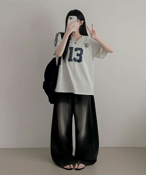 VIVID LADY(ビビッドレディー)の「ナンバリング Vネック 半袖Tシャツ(Tシャツ/カットソー・レディース・グレー/ネイビー/ホワイト・FREE)」の9枚目の写真