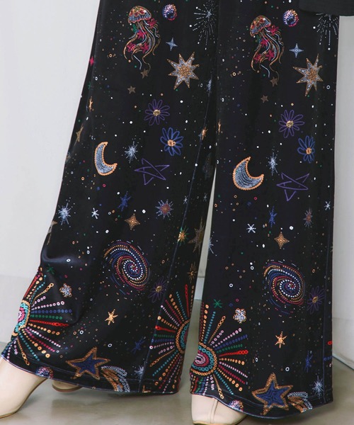 ScoLar(スカラー)の「163610:三柄展開 総柄ベロアパンツ(デニムパンツ・レディース・ベージュ/ブラウン/ブラック・M)」の14枚目の写真