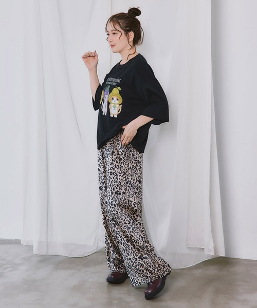 ScoLar(スカラー)の「163610:三柄展開 総柄ベロアパンツ(デニムパンツ・レディース・ベージュ/ブラウン/ブラック・M)」の16枚目の写真