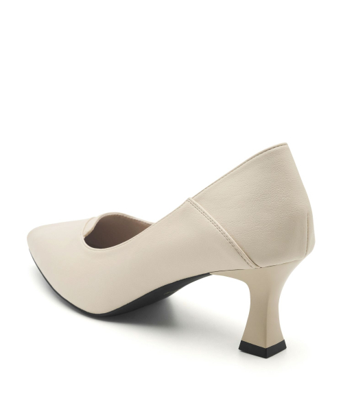 SPUR(シュプール)の「ロクサンラインカットコンフォートパンプス ミドルパンプスヒール7cm -WA9020 (2カラー)(パンプス・レディース・アイボリー/ブラック・22.5cm/25cm/24.5cm/24cm/23.5cm/23cm)」の15枚目の写真