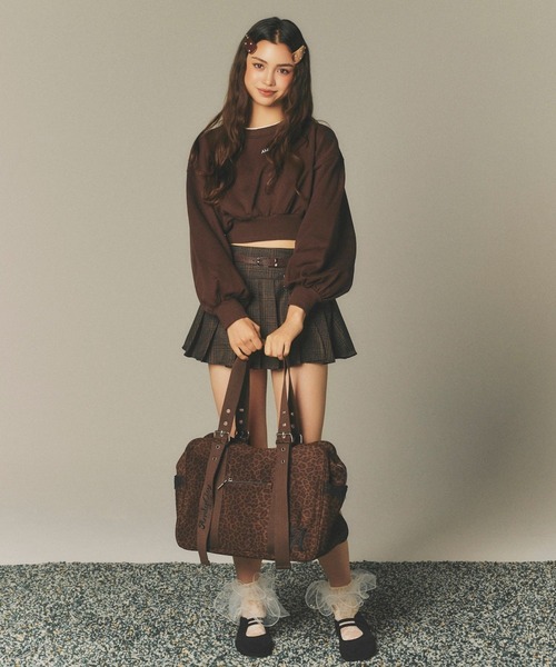 Amly City(アンリーシティ)の「バックプリントショートスウェット(スウェット・レディース・グレー/ネイビー/ブラウン・FREE)」の6枚目の写真