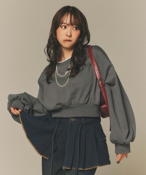 Amly City(アンリーシティ)の「バックプリントショートスウェット(スウェット・レディース・グレー/ネイビー/ブラウン・FREE)」の11枚目の写真