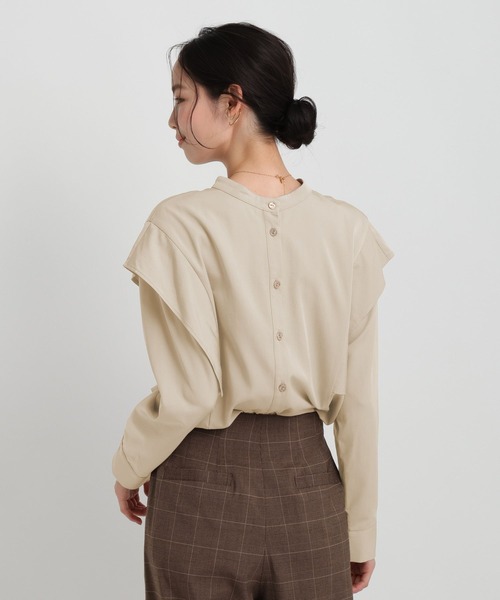 Andemiu(アンデミュウ)の「2WAYスクエアデザインブラウス/1074955(シャツ/ブラウス・レディース・カーキ/オフホワイト/グレー系その他・FREE)」の13枚目の写真