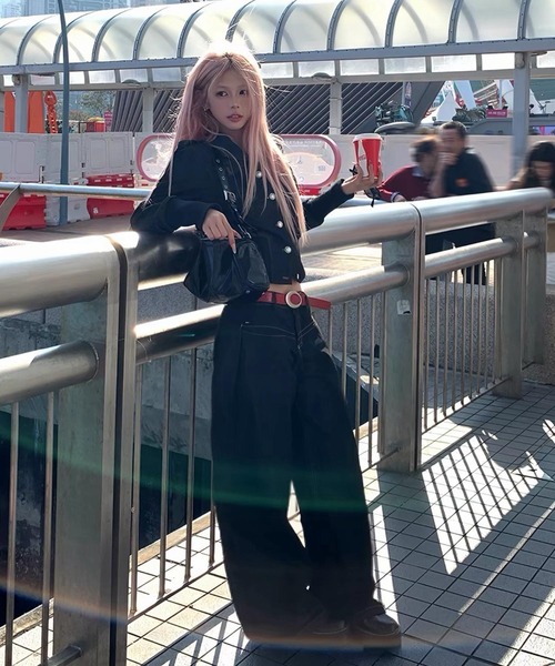 FAVORITO(ファヴォリート)の「デニムトップスワイドパンツセットアップ(セットアップ・レディース・ブラック・S/M/L)」の16枚目の写真