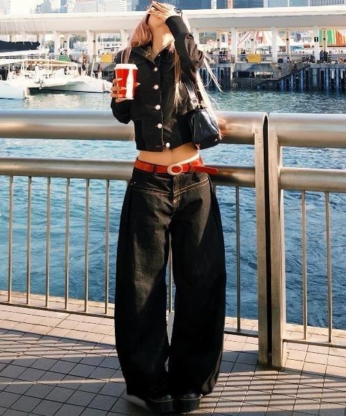 FAVORITO(ファヴォリート)の「デニムトップスワイドパンツセットアップ(セットアップ・レディース・ブラック・S/M/L)」の17枚目の写真