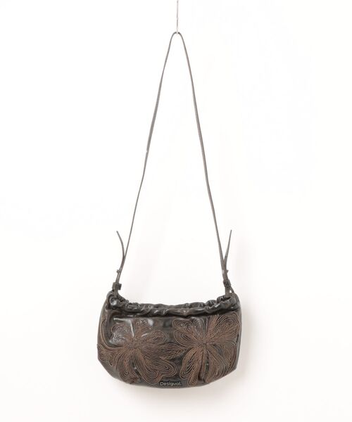 Desigual(デシグアル)の「Floral embroidery gathered shoulder bag / フローラル刺繍ギャザーショルダーバッグ(ショルダーバッグ・レディース・ブラウン・FREE)」の7枚目の写真