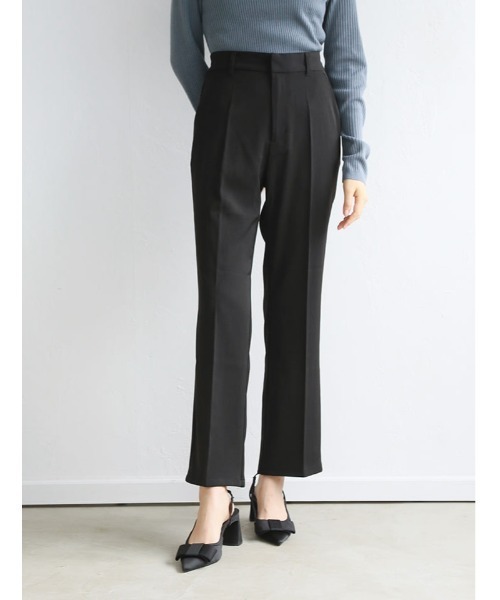 fifth(フィフス)の「美シルエットセンターラインストレートパンツ(その他パンツ・レディース・ベージュ/ブラック・M/XS)」の1枚目の写真