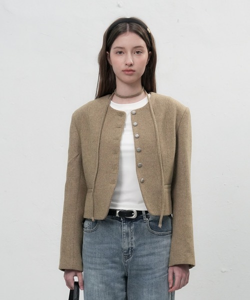 GENERAL IDEA(ジェネラルアイデア)の「【GENERAL IDEA】タイノーカラーウールブレンドジャケット / TIE COLLARLESS WOOL JACKET(ノーカラージャケット・レディース・ブラウン/グレー/ベージュ・M/L/S)」の7枚目の写真