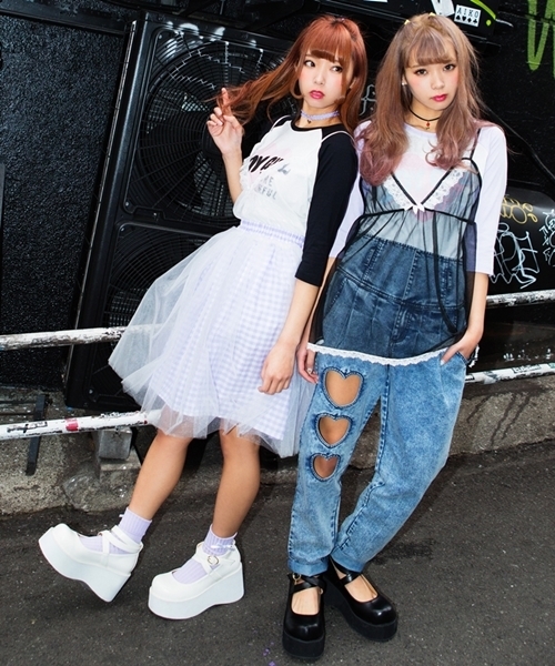 WEGO（ウィゴー）の「WEGO/ランジェリーレイヤードラグランTシャツ（Tシャツ/カットソー・レディース・ブラック/ホワイト・FREE）」の12枚目の写真