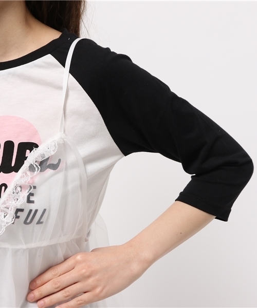 WEGO（ウィゴー）の「WEGO/ランジェリーレイヤードラグランTシャツ（Tシャツ/カットソー・レディース・ブラック/ホワイト・FREE）」の3枚目の写真