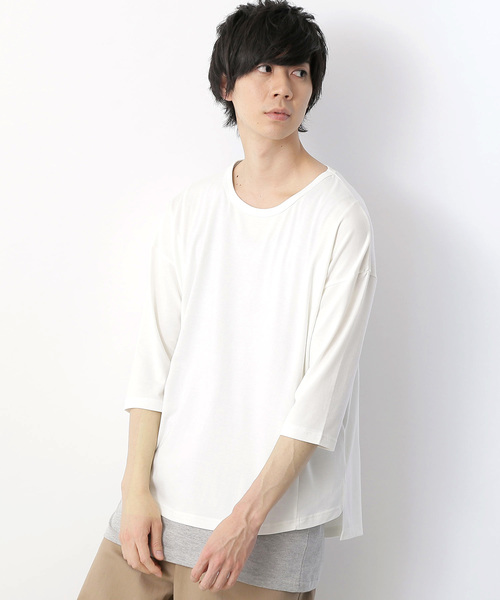 MONO-MART(モノマート)の「オーバーサイズドロップショルダー サイドスリット ヘムラインカットソー とろみカットソー/TRストレッチ(Tシャツ/カットソー・メンズ・ライトオリーブ/ピンク/オフホワイト/ブラック/グレー系その他/ブラウン系その他/ライトブルー/グレー系その他2/ネイビー/ライトイエロー/ベージュ/ブルー/ラベンダー/ワイン・FREE)」の2枚目の写真