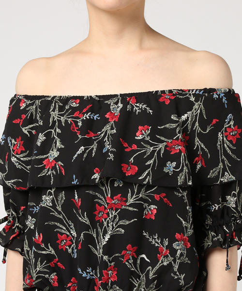 VENCEEXCHANGE（ヴァンスエクスチェンジ）の「カルム花柄オフショルプルオーバー    （Tシャツ/カットソー・レディース・レッド/グリーン・MEDIUM）」の6枚目の写真