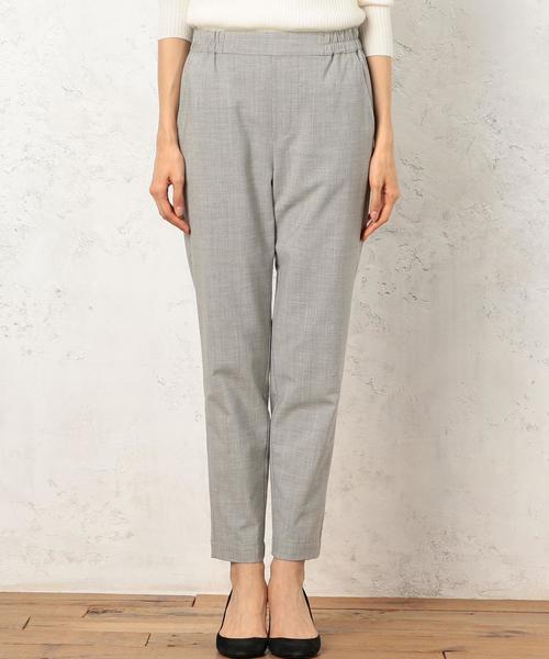 green label relaxing（グリーンレーベルリラクシング）の「KC スリムテーパード パンツ ◆（その他パンツ・レディース・ライトグレー/ブラック/ネイビー・40/38/36）」の17枚目の写真