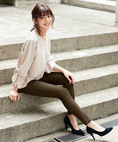 KOBE LETTUCE（コウベレタス）の「ストレッチフィットカラースキニーパンツ（その他パンツ・レディース・ネイビー/ボルドー/ブラック/キャメル/ブラウン/オフホワイト/ベージュ/レッド/グレー・LL/L/SS/M/S）」の5枚目の写真