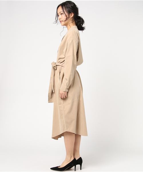 GeeRA(ジーラ)の「ピーチ起毛素材ロングシャツワンピース(ワンピース・レディース・ベージュ/ブルー・LL/M/L)」の6枚目の写真