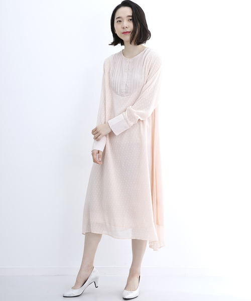 merlot plus(メルロープリュス)の「ピンタックノーカラーシフォンワンピース7377(ワンピース・レディース・ブラック/ピンク・FREE)」の1枚目の写真