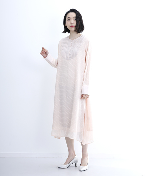 merlot plus(メルロープリュス)の「ピンタックノーカラーシフォンワンピース7377(ワンピース・レディース・ブラック/ピンク・FREE)」の8枚目の写真