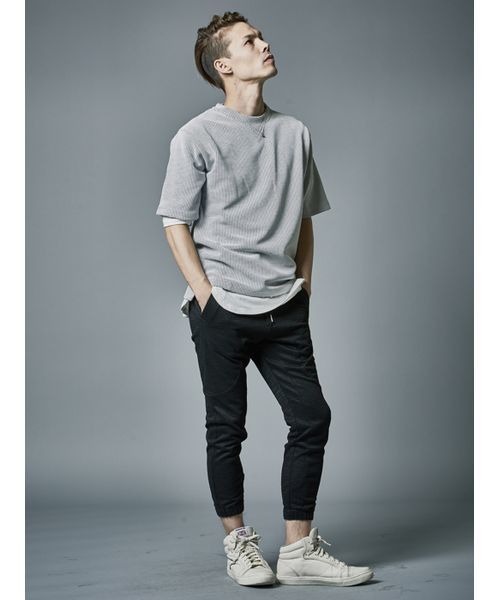 REGIEVO（レジエボ）の「【REGIEVO】ボックス型ビッグシルエット半袖ニットソーTシャツ ユニセックス（Tシャツ/カットソー・メンズ・ブラック/ライトグレー・LARGE/MEDIUM/SMALL）」の5枚目の写真