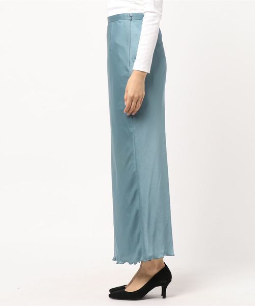 LOWRYS FARM(ローリーズファーム)の「マットサテンロングスカート 814885(スカート・レディース・ブラック/ネイビー/グレー・MEDIUM/LARGE)」の5枚目の写真