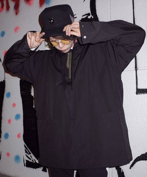 rovtski(ロフトスキー)の「LIGHT YEAR BAG ANORAK HOOD(その他アウター・レディース・ブラック/レッド・FREE)」の3枚目の写真