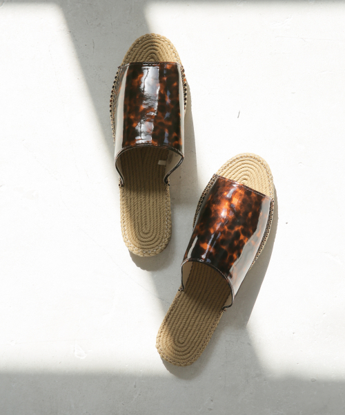 LOWRYS FARM（ローリーズファーム）の「スライドサンダル　819427（サンダル・レディース・ブラック/ブラウン/オフホワイト/シルバー/クリア/ブラウン系その他・MEDIUM/LARGE）」の4枚目の写真