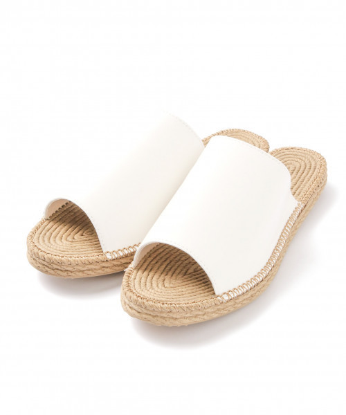 LOWRYS FARM（ローリーズファーム）の「スライドサンダル　819427（サンダル・レディース・ブラック/ブラウン/オフホワイト/シルバー/クリア/ブラウン系その他・MEDIUM/LARGE）」の2枚目の写真