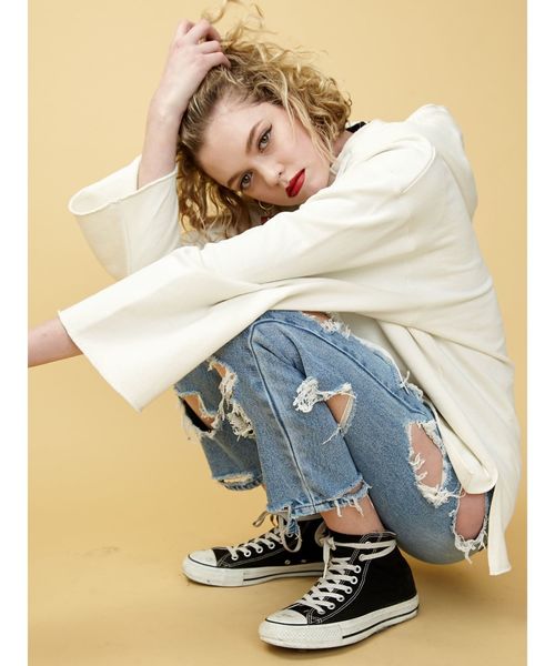 jouetie（ジュエティ）の「スリットBIGフーディー（パーカー・レディース・アイボリー/ブラック/レッド/ライトブルー・MEDIUM）」の7枚目の写真