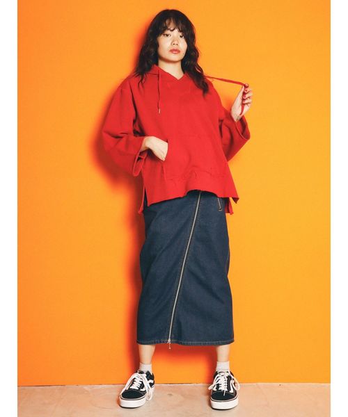 jouetie（ジュエティ）の「スリットBIGフーディー（パーカー・レディース・アイボリー/ブラック/レッド/ライトブルー・MEDIUM）」の21枚目の写真