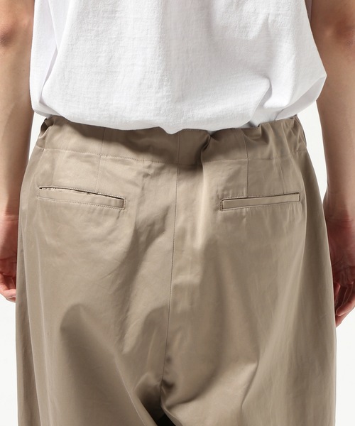 Journal Standard TRISECT(トライセクト)の「60/3 ギャバジン オーバーサイズ ツータック パンツ#(その他パンツ・メンズ・ベージュ・LARGE/MEDIUM/SMALL)」の9枚目の写真