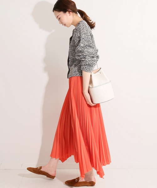 IENA LA BOUCLE（イエナラブークル）の「IENA LA BOUCLE イレギュラーヘムプリーツスカート◆（スカート・レディース・ベージュ/レッド・36/38）」の11枚目の写真