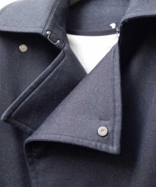 Milok(ミロック)の「MAXI TRENCH COAT(トレンチコート・メンズ・ネイビー・44/46)」の9枚目の写真