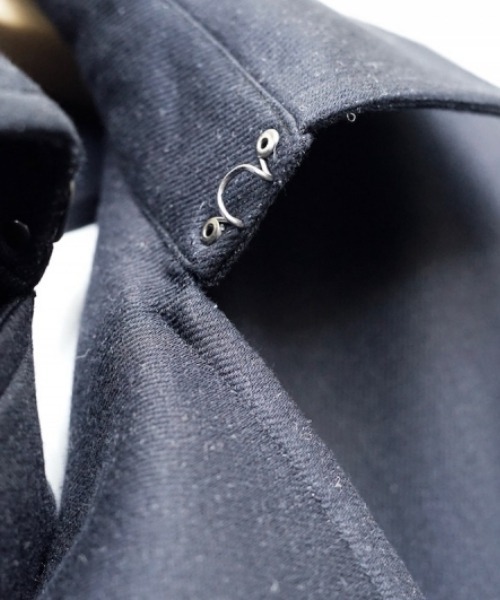 Milok(ミロック)の「MAXI TRENCH COAT(トレンチコート・メンズ・ネイビー・44/46)」の8枚目の写真