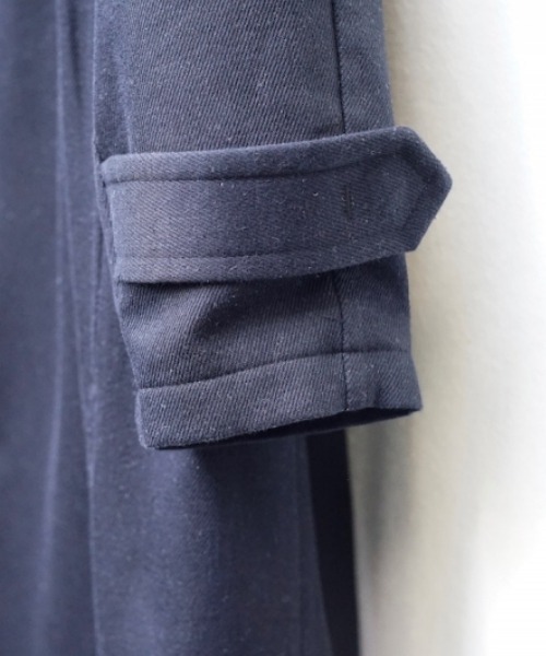 Milok(ミロック)の「MAXI TRENCH COAT(トレンチコート・メンズ・ネイビー・44/46)」の6枚目の写真
