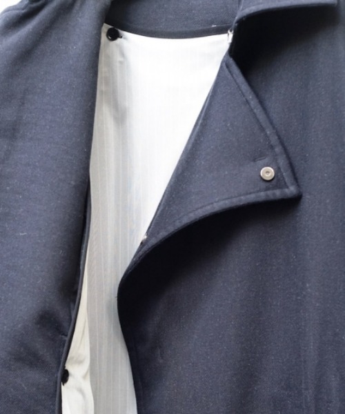 Milok(ミロック)の「MAXI TRENCH COAT(トレンチコート・メンズ・ネイビー・44/46)」の5枚目の写真