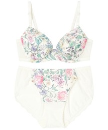 Wing(�E�C���O)�́u�u�����V���[�c�Z�b�gWEB����v�؂₩�ȃG���u���C�_���[���[�X���g�p�����u�����V���[�c�Z�b�g(B-Dcup)(�u��&�V���[�c)