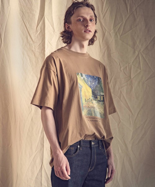 EMMA CLOTHES（エマクローズ）の「ART×EMMA CLOTHES別注 アート転写プリントビッグシルエット半袖カットソー バックプリント グラフィック カットソー（Tシャツ/カットソー・メンズ・ベージュ系その他/ブラック系その他2/グリーン系その他2/グリーン系その他/ブラック系その他3/グリーン系その他3/ホワイト系その他/ホワイト系その他2/ベージュ系その他2/ブラック系その他/ホワイト系その他3/ベージュ系その他3/ブラウン系その他/ブラウン系その他2/ブラウン系その他3/ブルー系その他2/ブルー系その他3/ブルー系その他/グリーン系その他6/グリーン系その他7/ベージュ系その他4/ベージュ系その他5/ブラック系その他4/ブラック系その他5/ブラック系その他6/ブラック系その他7/グリーン系その他5/ホワイト系その他7/ホワイト系その他5/ホワイト系その他6/ベージュ系その他6/ベージュ系その他7/グリーン系その他4/ブルー系その他5/ブルー系その他6/ブルー系その他7/その他9/その他/ホワイト系その他4/その他4/その他6/その他7/その他10/その他8/ブルー系その他4/その他2/その他3/その他5・M/L/S）」の20枚目の写真