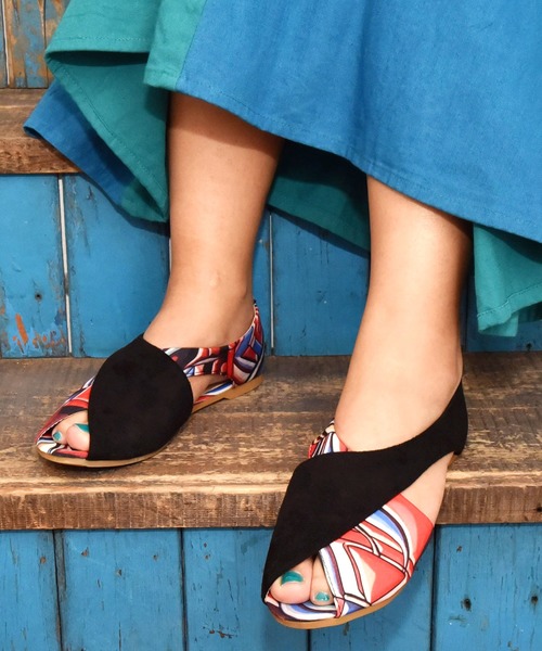 チャイハネ（チャイハネ）の「【チャイハネ】レトロモダンオープントゥパンプス（パンプス・レディース・ブラック/ベージュ/ブラウン/カーキ・MEDIUM/LARGE）」の2枚目の写真