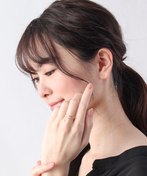 COCOSHNIK(ココシュニック)の「ダイヤモンド 甲丸×チェーン リング(リング・レディース・アイボリー系・14号/10号/12号)」の8枚目の写真