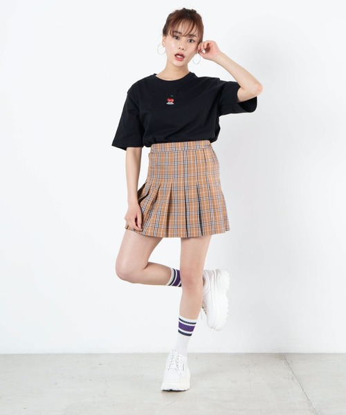 WEGO（ウィゴー）の「WEGO/チェリーワンポイントTシャツ（Tシャツ/カットソー・レディース・ブラック/ホワイト・LARGE/SMALL/MEDIUM）」の9枚目の写真