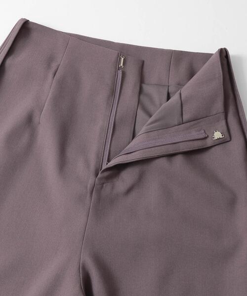 LAATO（ラート）の「PIPING SLIT PANTS（その他パンツ・レディース・グレー/オフホワイト/ストライプ・38/36）」の5枚目の写真