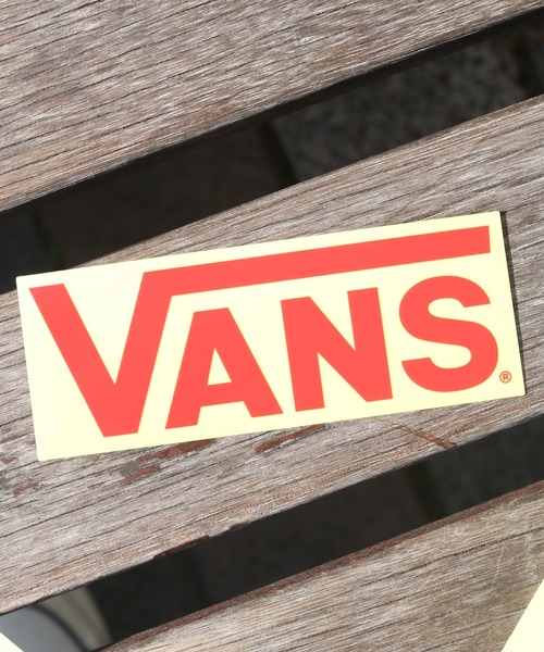 VANS(バンズ)の「VANS/ヴァンズ VANS Logo STICKER S ステッカー(ステッカー/テープ・メンズ・レッド/ホワイト/ネイビー・FREE)」の8枚目の写真