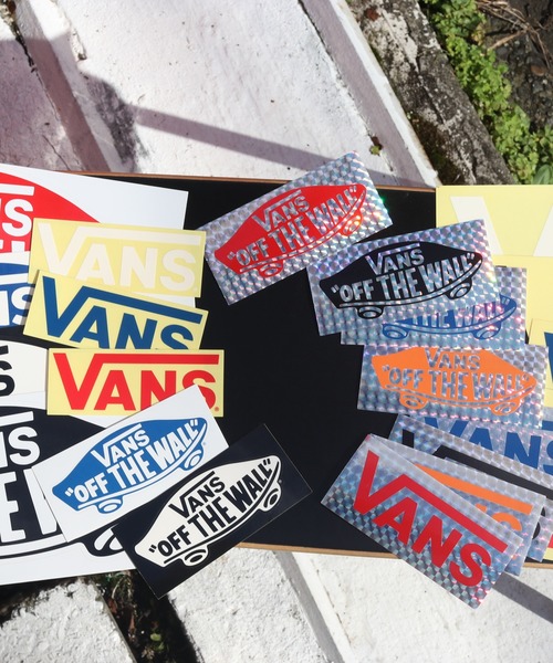 VANS(バンズ)の「VANS/ヴァンズ VANS Logo STICKER S ステッカー(ステッカー/テープ・メンズ・レッド/ホワイト/ネイビー・FREE)」の9枚目の写真