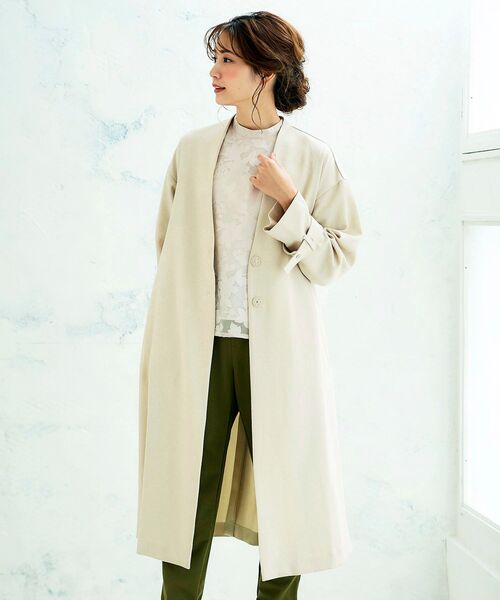 Perle Peche（ペルルペッシュ）の「エステルサージノーカラーVネック  