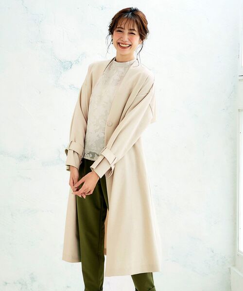 Perle Peche（ペルルペッシュ）の「エステルサージノーカラーVネック 
