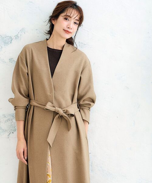 Perle Peche（ペルルペッシュ）の「エステルサージノーカラーVネック  