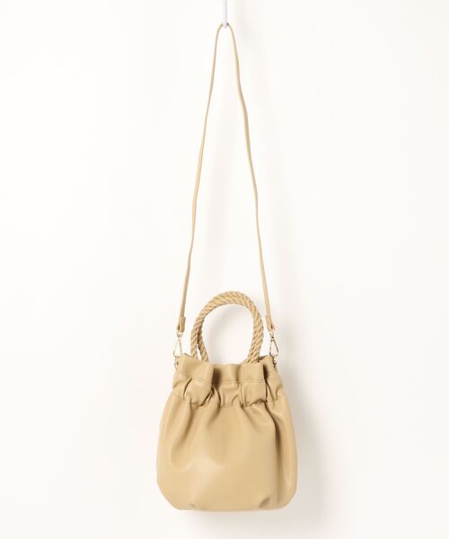 ROPE' PICNIC(ロペピクニック)の「ツイストハンドルシャーリングラウンドトート&ショルダーバッグ(ショルダーバッグ・レディース・ブラック/ベージュ系その他・FREE)」の1枚目の写真