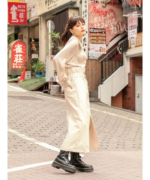 jouetie（ジュエティ）の「ハイウエストハイブリッドスカート（デニムスカート・レディース・アイボリー/ブラック/ライトブルー・MEDIUM）」の8枚目の写真