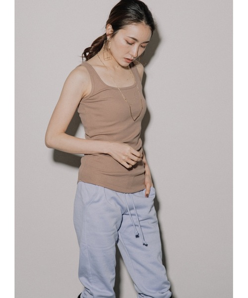 eversince（エバーシンス）の「【ペールトーン】スクエアネック・リブタンクトップ（タンクトップ・レディース・ブラック/グリーン/グレイッシュベージュ/アイボリー/オフホワイト/ピンク・M/L）」の20枚目の写真