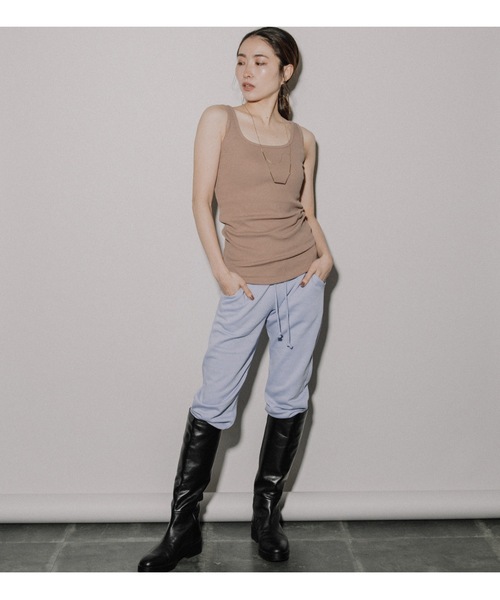 eversince（エバーシンス）の「【ペールトーン】スクエアネック・リブタンクトップ（タンクトップ・レディース・ブラック/グリーン/グレイッシュベージュ/アイボリー/オフホワイト/ピンク・M/L）」の18枚目の写真